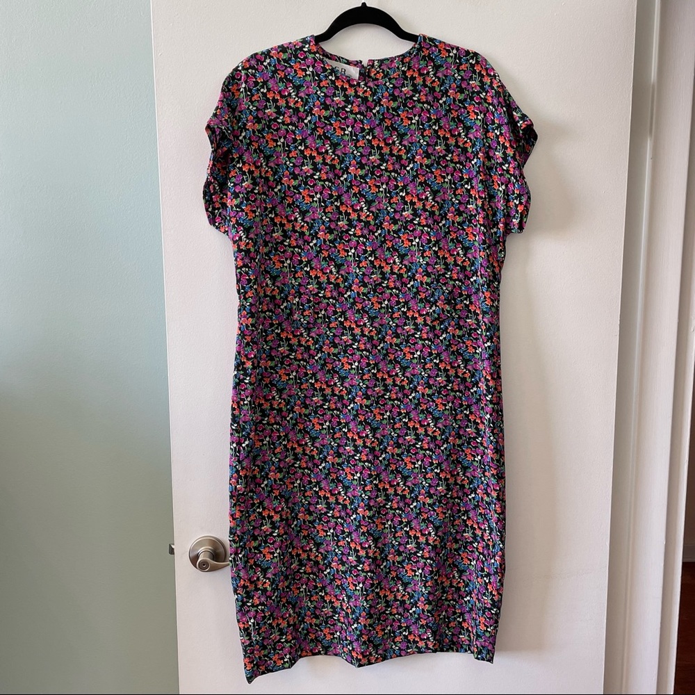 Vintage vibrant floral midi dress with belt loops